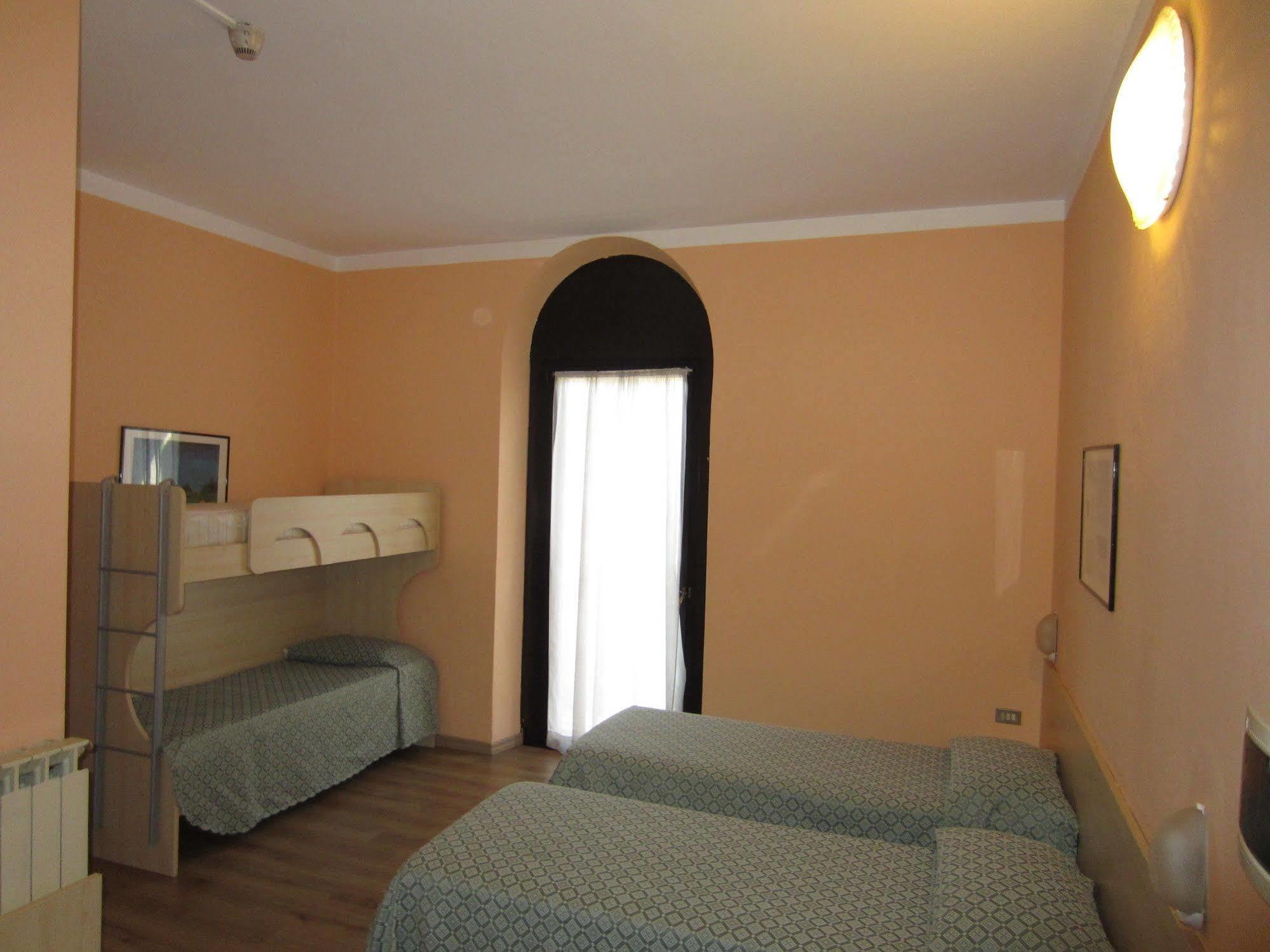 Hotel Europa Sesto San Giovanni Kültér fotó